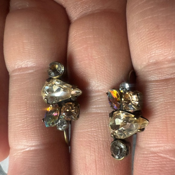 Elegant SORRELLI Crystal Drop Earrings